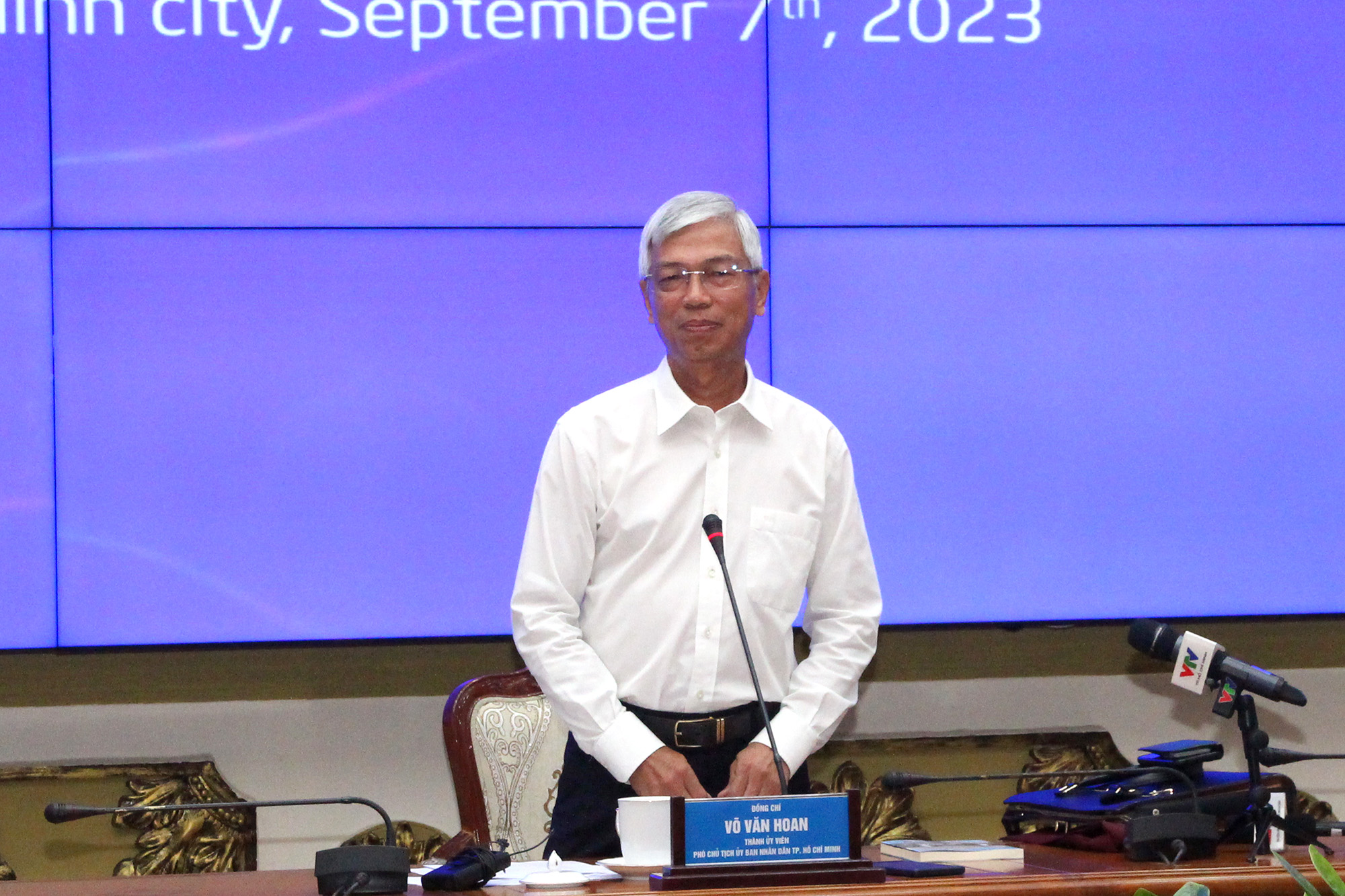 Đồng chí Võ Văn Hoan, Phó Chủ tịch UBND TP. Hồ Chí Minh chủ trì buổi họp báo.